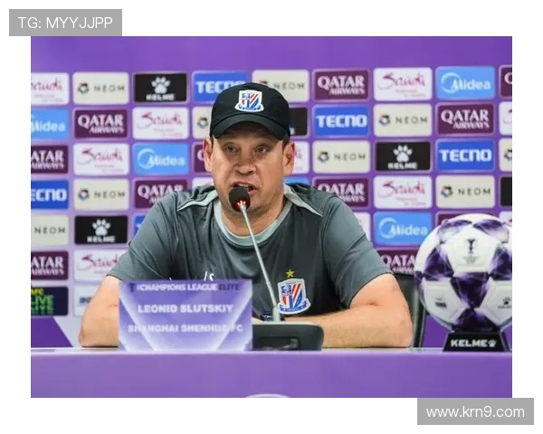 以斯卢茨基队员少打一人拼到底