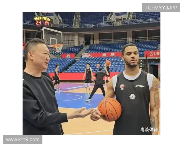 刘维伟怒斥韦瑟斯庞 更衣室指出不足 刘维伟怒斥韦瑟斯庞 更衣室指出不足